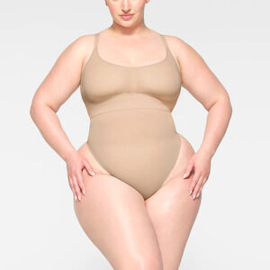 SKIMS Everyday Sculpt High Waist Thong Sand NWT Size 4X